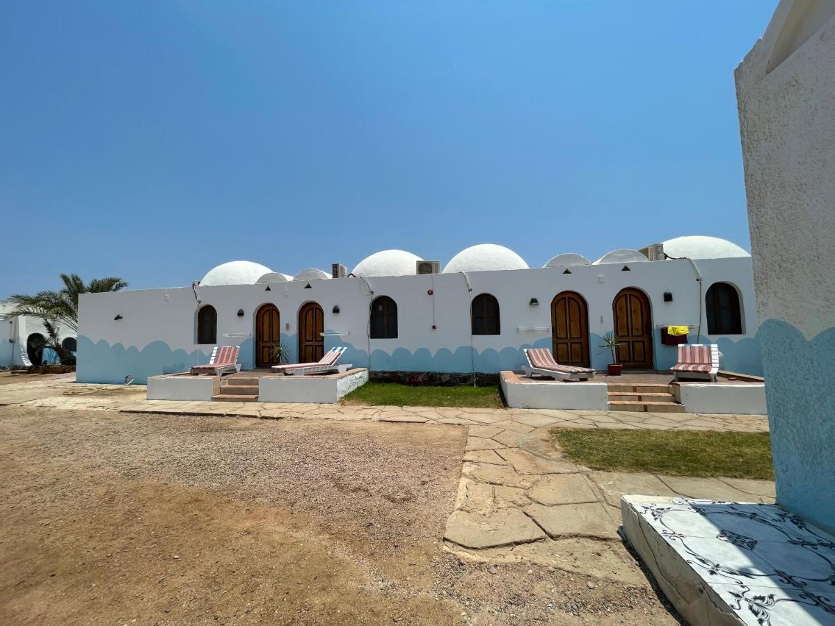 Dolphin Camp Hotel Dahab Bagian luar foto