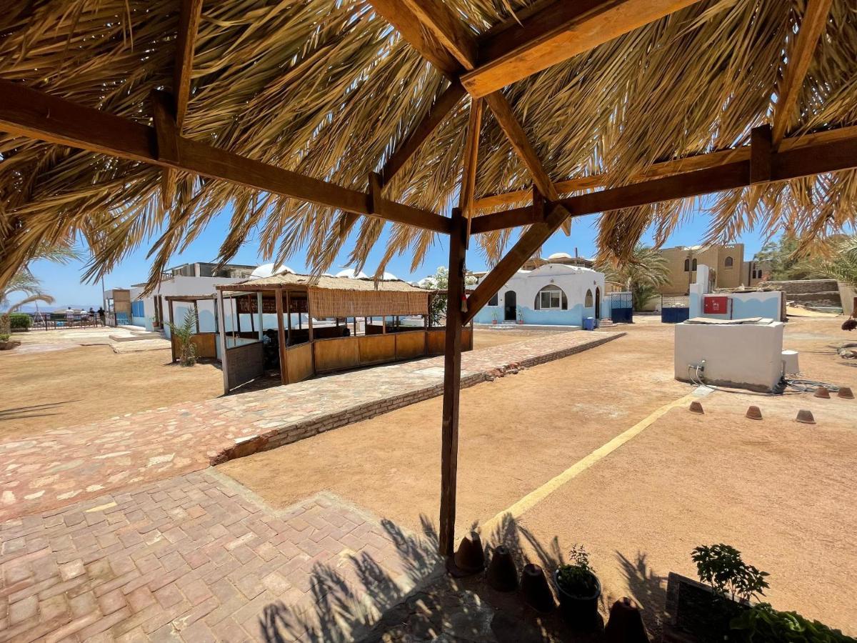 Dolphin Camp Hotel Dahab Bagian luar foto
