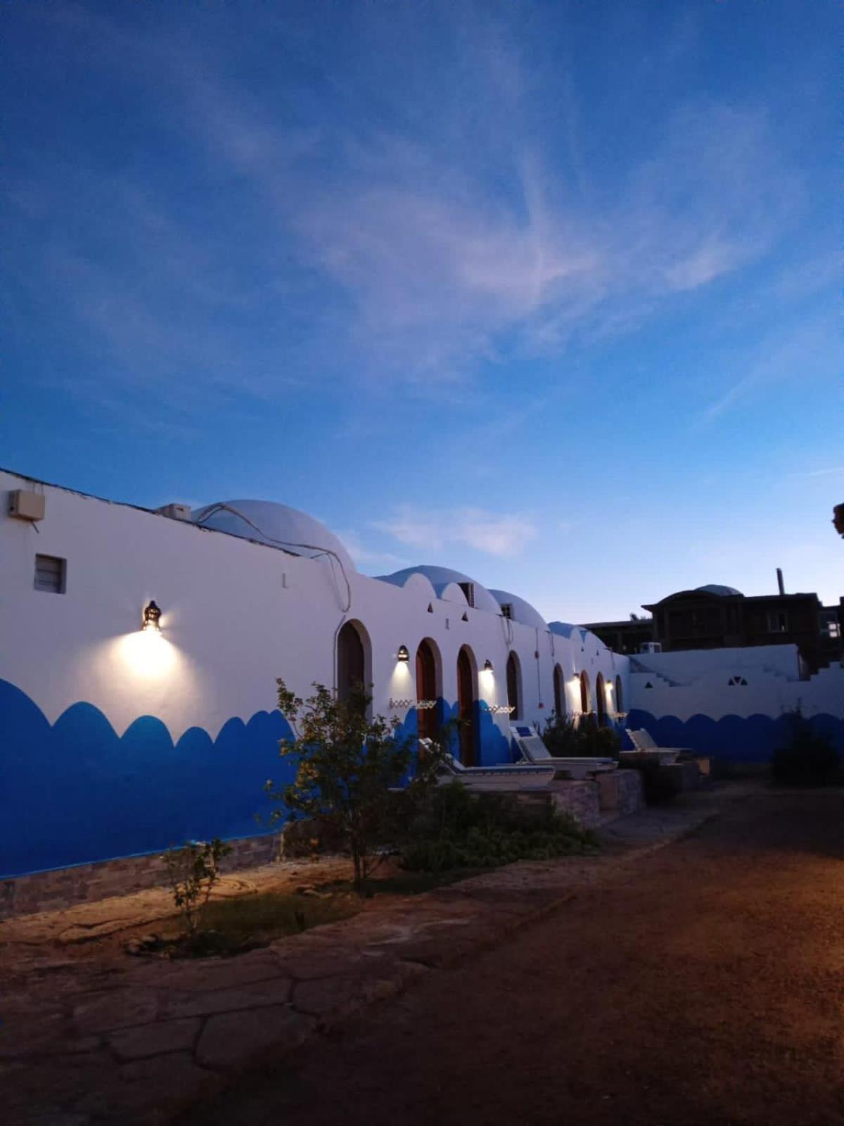 Dolphin Camp Hotel Dahab Bagian luar foto