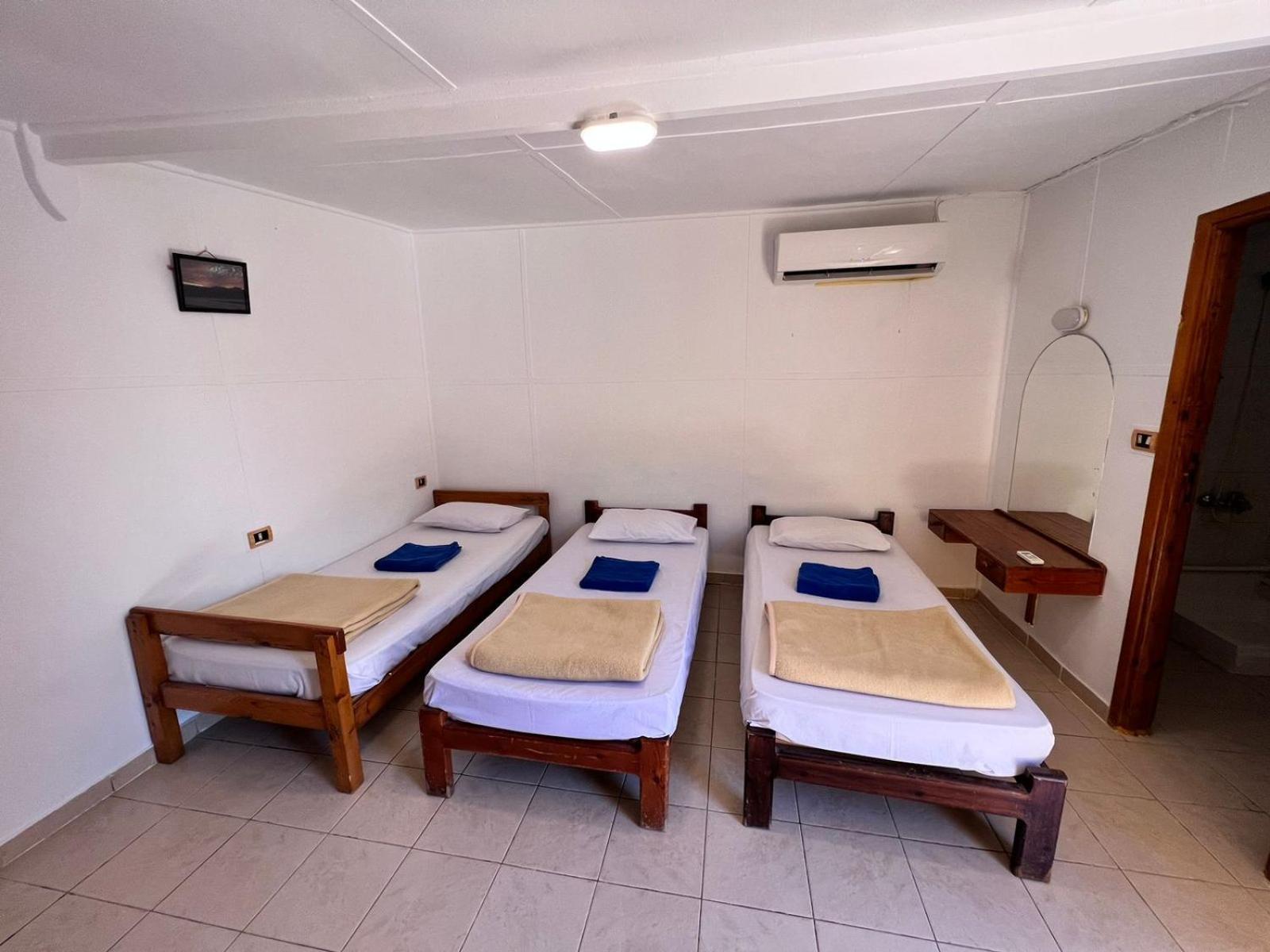 Dolphin Camp Hotel Dahab Bagian luar foto
